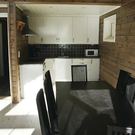 Three-bedroom Holiday Farsund With Lake View 06 *