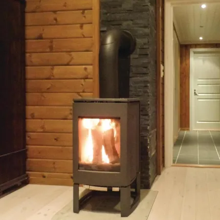 Three-bedroom Holiday Farsund With Lake View 06