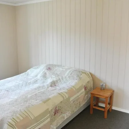 Дом отдыха Three-bedroom Holiday Farsund With Lake View 06 *